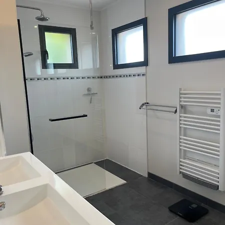 Maison De Josie 度假居 *